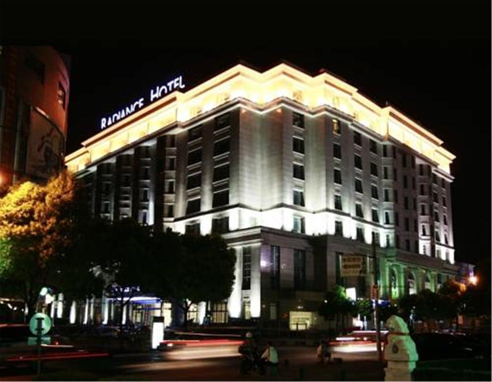 Radiance Hotel Shanghai Exterior foto